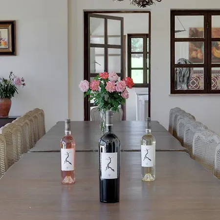 Le Mas Des Candeliers At Chateau Roubine Lorgues